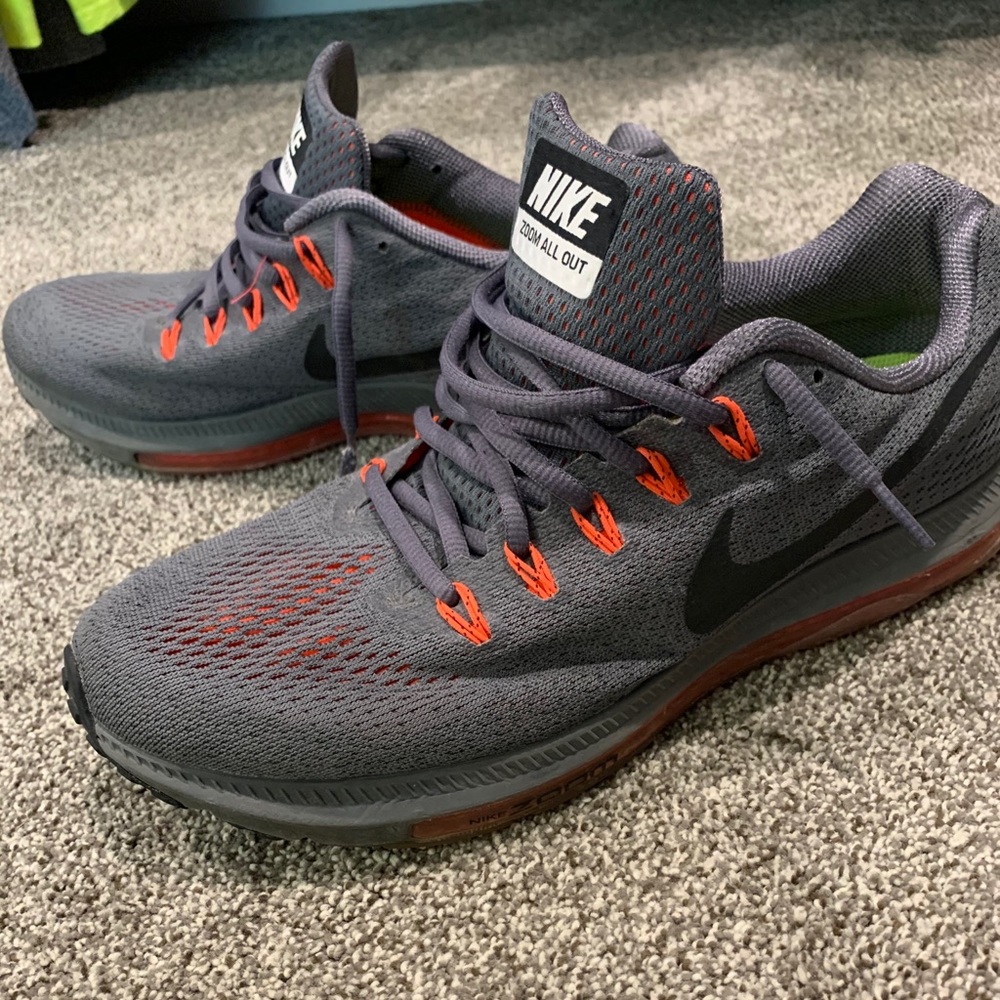 Men’s Nike zoom all out tennis shoes